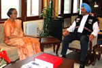 Lok Sabha Speaker Meira Kumar with Arunachal Pradesh Governor Gen JJ Singh at Raj Bhavan, Itanagar : 27/04/2011