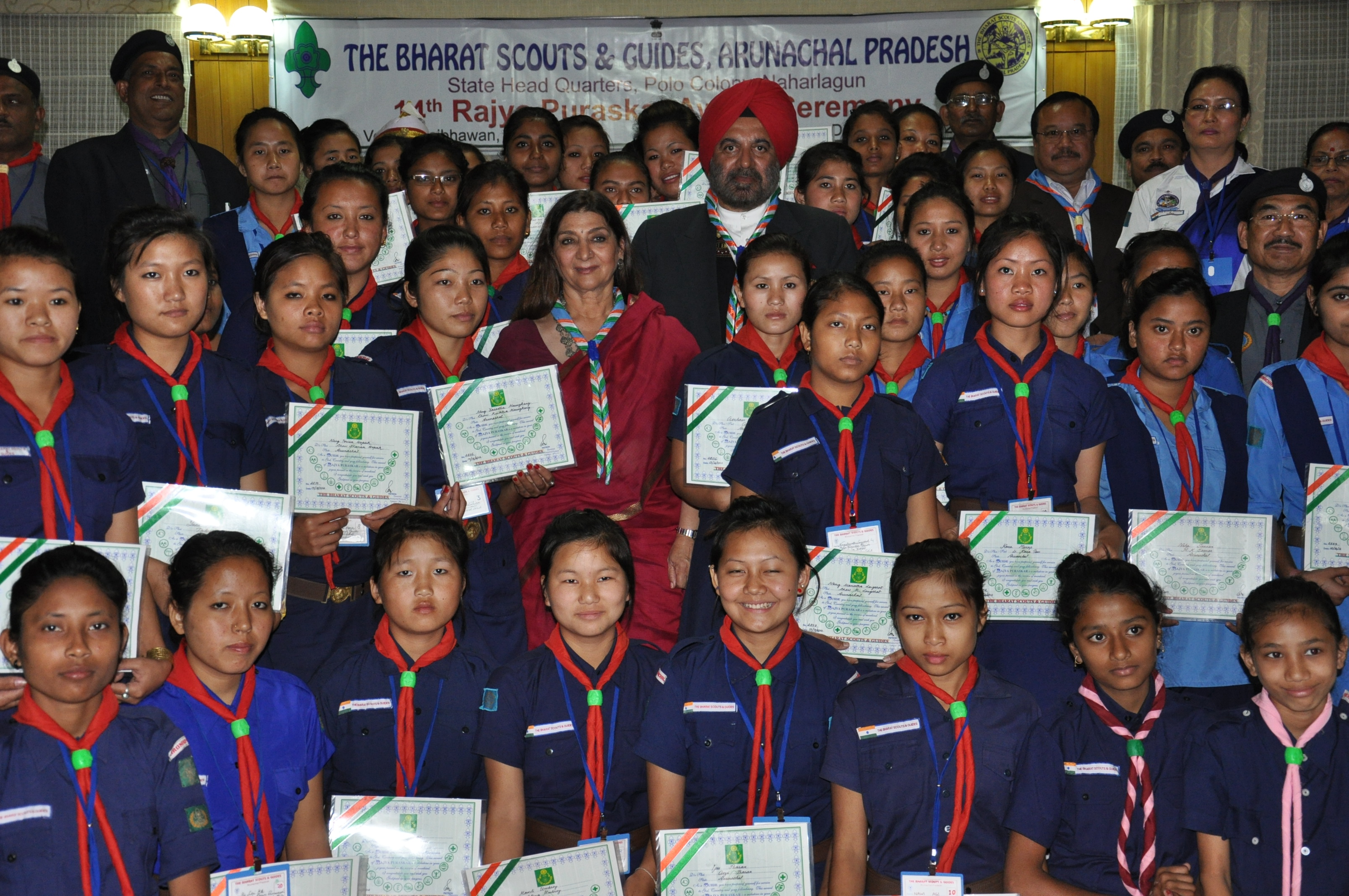 The Governor of Arunachal Pradesh General (Retd) J.J. Singh and State First Lady Smti Anupama Singh with the Bharat Scout and Guide Rajya Puraskar awardees at Raj Bhavan, Itanagar:10/12/2012