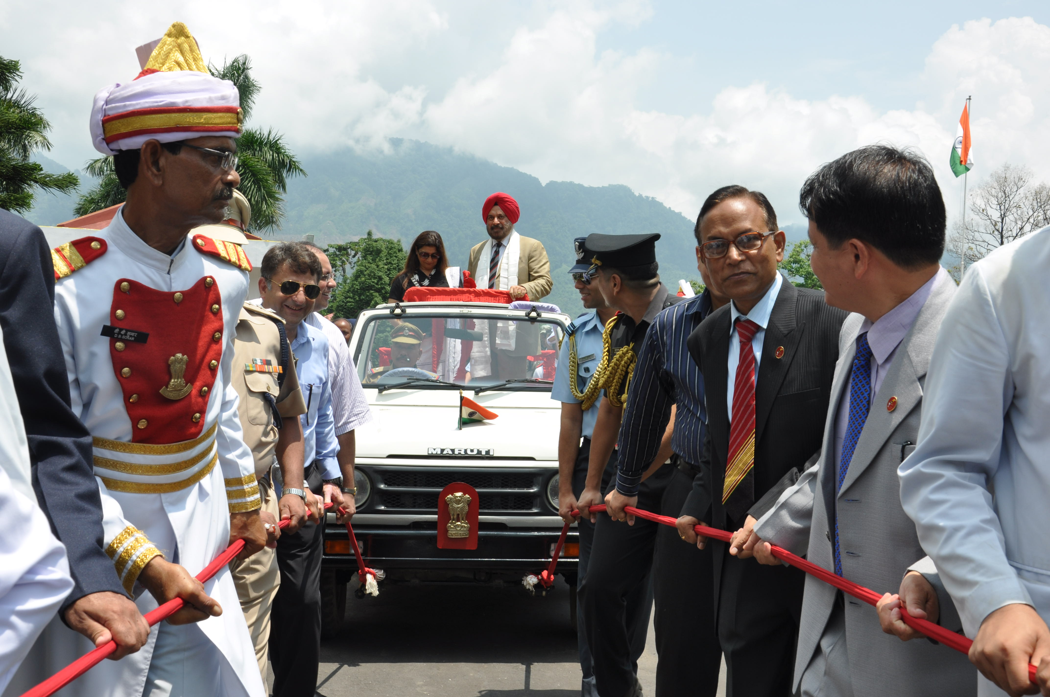 Officers and staff of Governors Secretariat and Raj Bhawan led by Secretary to Governor Shri Ankur Garg bidding a touching farewell to the outgoing Governor Gen (Retd) J.J. Singh and First lady of the State Smti Anupama Singh:27/05/2013