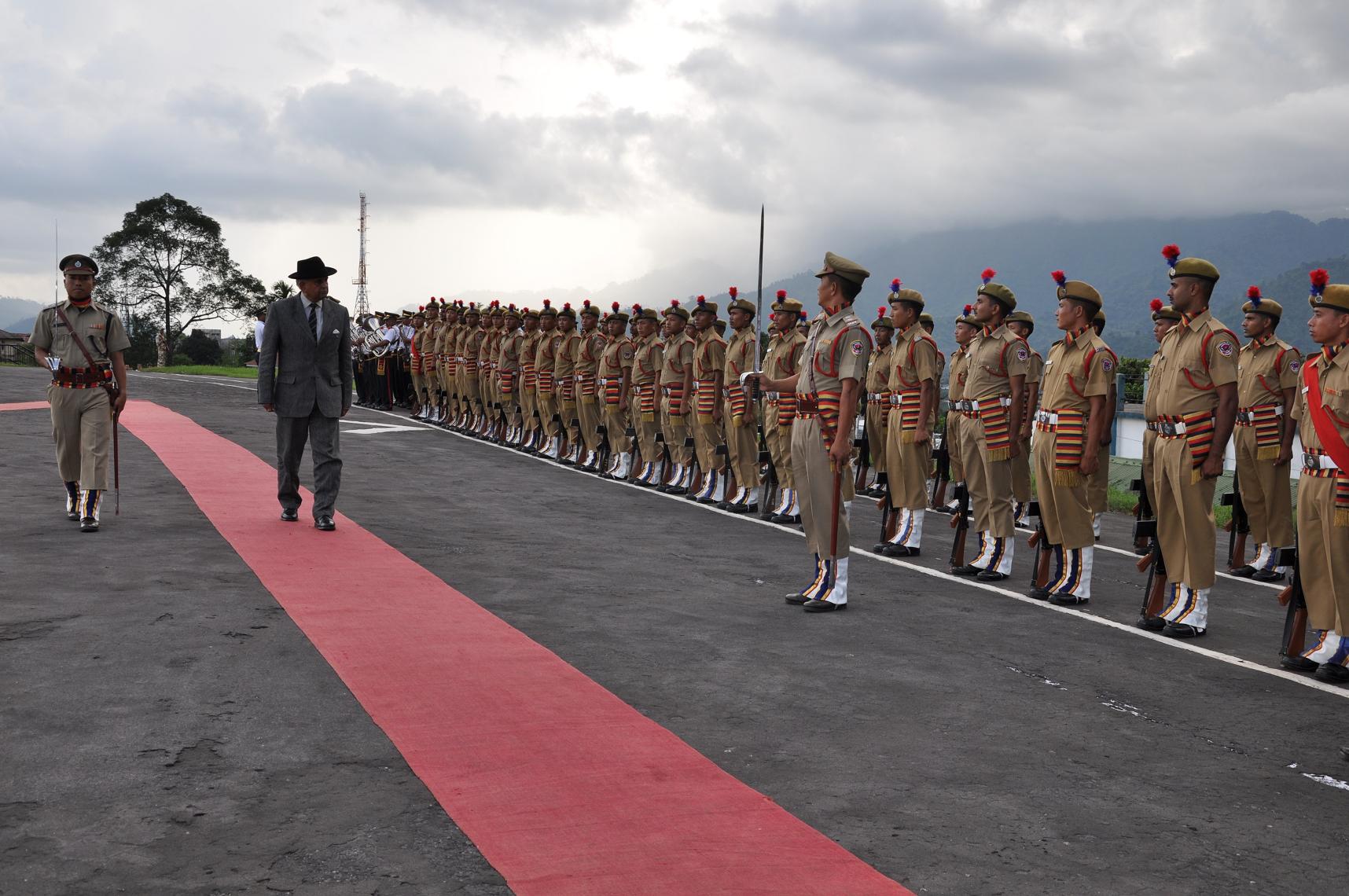 The Governor of Arunachal Pradesh designated Lt. Gen (Retd) Nirbhay Sharma accorded Guard of Honour by Arunachal Pradesh Police Contingent at Raj Bhawan Helipad, Itanagar on his arrival:28/05/2013