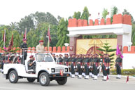 The Governor of Arunachal Pradesh Lt. Gen (Retd) Nirbhay Sharma reviewing the Attestation Parade of Parachute Regiment at Parachute Regimental Training Centre, Bangalore:22/06/2013