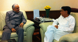 The Governor with Union Civil Aviation Minister Shri Ajit Singh at New Delhi:17/07/2013