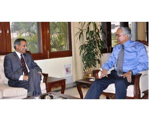 The Governor of Arunachal Pradesh Lt. Gen (Retd) Nirbhay Sharma with Chairman of Union Public Service Commission Prof. D.P. Agrawal at Raj Bhawan, Itanagar on 24th April 2014