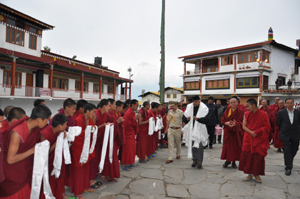 The Governor of Arunachal Pradesh Lt. Gen (Retd) Nirbhay Sharma at received by the Monks of the Galden Namgey Lhatse Monastery,Tawang also known as Tawang Monastery on 29th April 2014