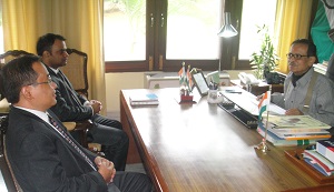 The Governor of Arunachal Pradesh Shri JP Rajkhowa with Shri John Sellate, Accountant General, Arunachal Pradesh and Shri Sanjeev Kumar, Deputy Accountant General at Raj Bhawan, Itanagar on 3rd September 2015.