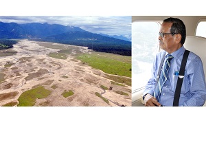 The Governor of Arunachal Pradesh Shri JP Rajkhowa during the aerial survey of the flood affected Districts of the State on 16th September 2015