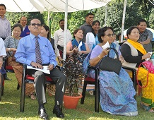 The Governor of Arunachal Pradesh Shri JP Rajkhowa along with the First Lady of the State Smt Rita Rajkhwa celebrating the Children Day with children from various schools of Itanagar at Raj Bhavan, Itanagar on 14th November 2015.