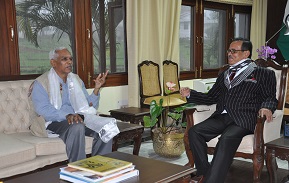 The Governor of Arunachal Pradesh Shri JP Rajkhowa with Shri Naveen Verma, Secretary to Government of India, Ministry of Department of North Eastern Region(DoNEER) at Raj Bhavan on 18th May2016.