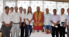 The Governor of Arunachal Pradesh Shri PB Acharya with the members of Swatch Bharat Abhiyan(SBA) at Raj Bhawan, Itanagar on 3rd August 2017. 